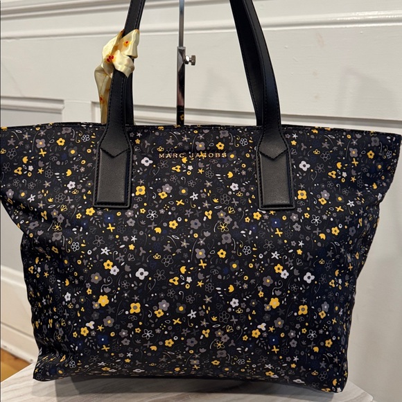 Marc Jacobs Bag Tote Wingman Black Yellow Floral Nylon Bag - Picture 5 of 17
